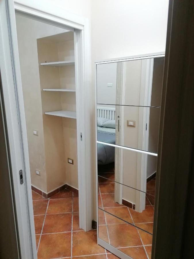 לינה וארוחת בוקר נאפולי Casa Amelia מראה חיצוני תמונה